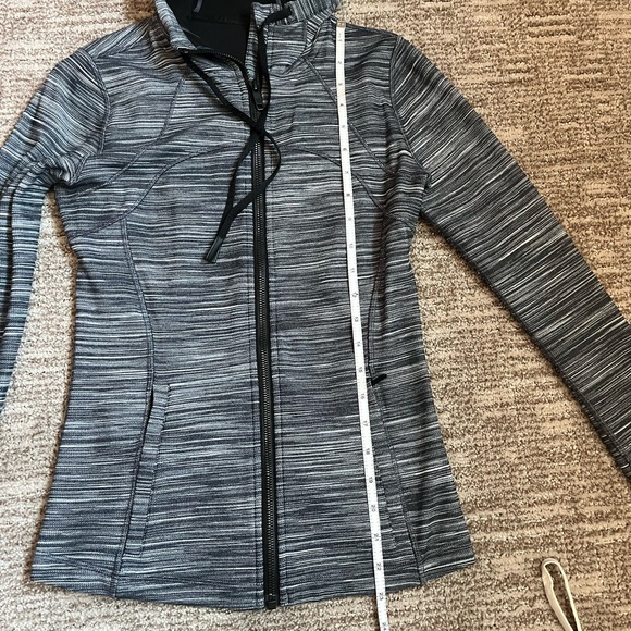 Lululemon Define Jacket - Picture 6 of 9